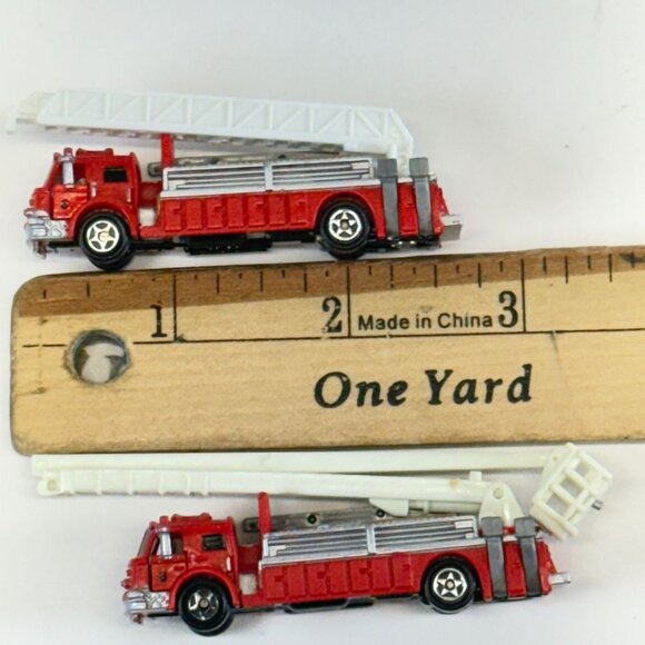 Micro Machines 2 Galoob Deluxe Hook & Ladder Fire Truck 1980s Vintage Toy - Picture 13 of 13